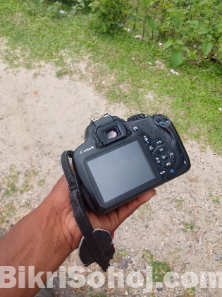 Canon 1200D